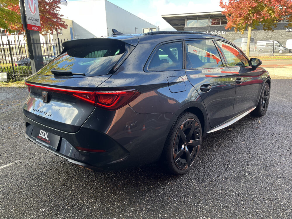 57627324-cupra-leon-sportstourer-2020