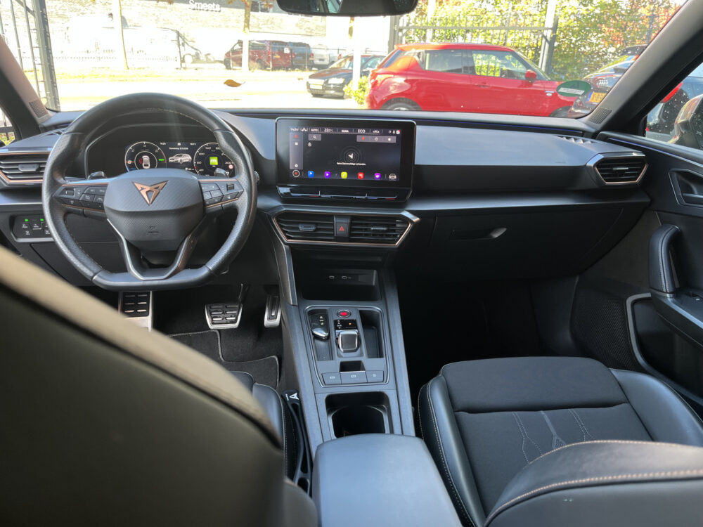 57627324-cupra-leon-sportstourer-2020