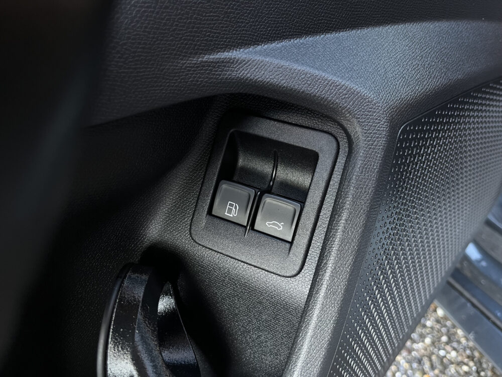 57627324-cupra-leon-sportstourer-2020