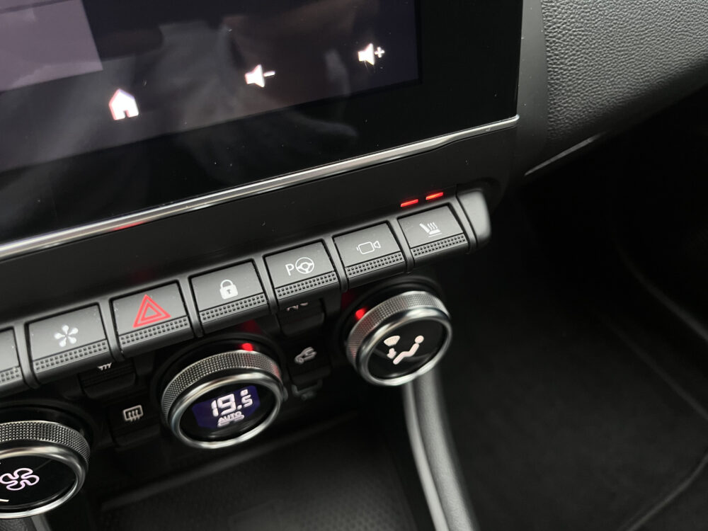 57650850-renault-captur-2020
