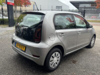 57672564-volkswagen-up-2019