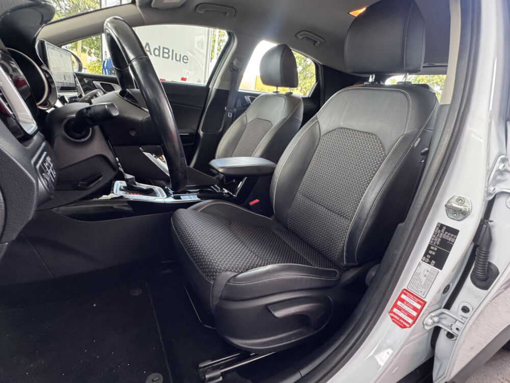 57678438-kia-xceed-2021