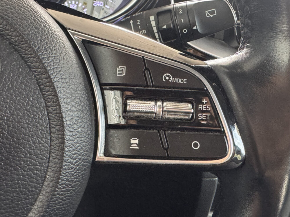 57678438-kia-xceed-2021