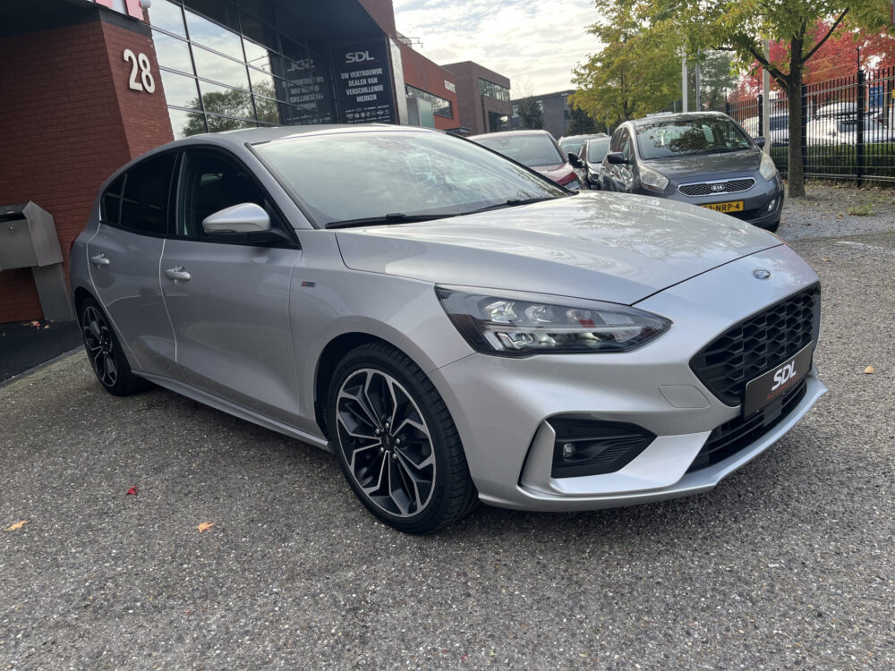 57701495-ford-focus-2019