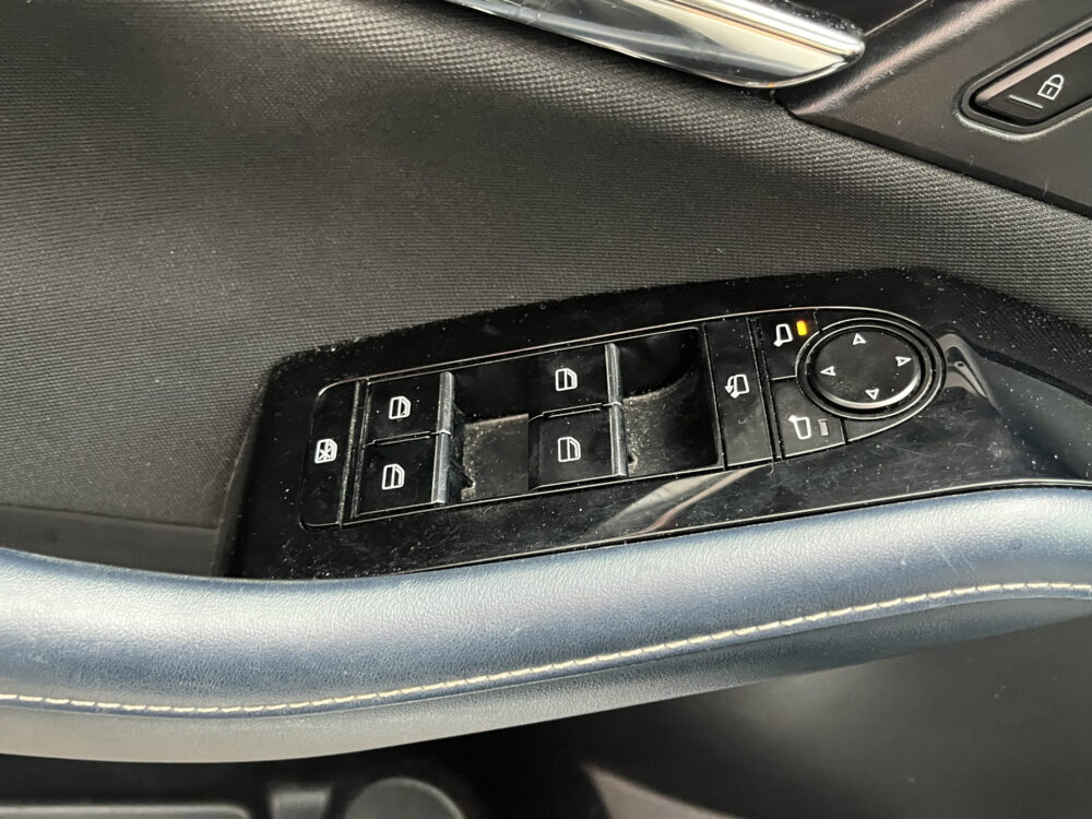 57732968-mazda-cx-30-2020