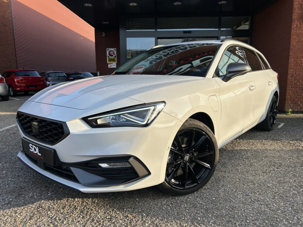 57816348-seat-leon-2021