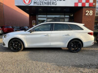 57816348-seat-leon-2021