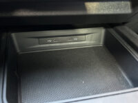 57816348-seat-leon-2021