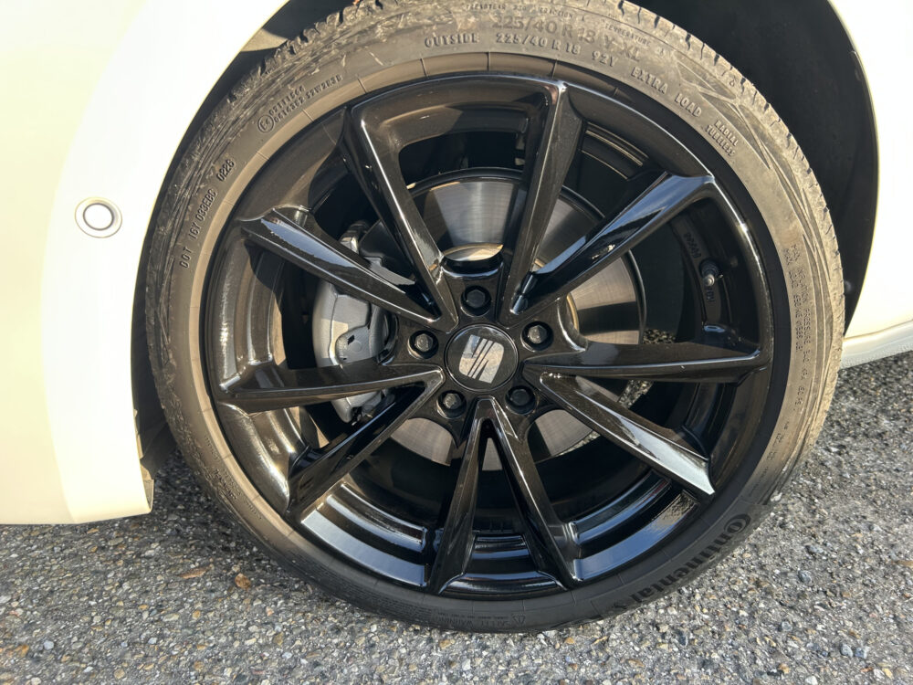 57816348-seat-leon-2021